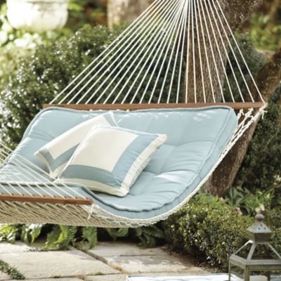 Outdoor-patio-comfy-hammock Outdoor patio comfy hammock