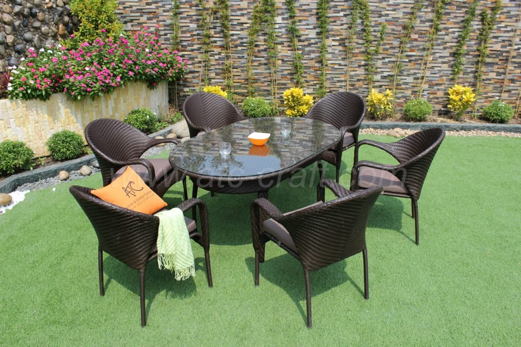 Oval-dining-table-for-any-dining-areas Oval dining table for any dining areas