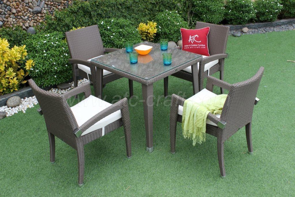 ATC-Furniture-Share-Tips-Choose-a-Right-Dining-Table-Shape ATC Furniture Share Tips Choose a Right Dining Table Shape