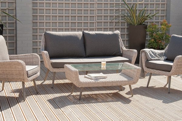 Furniture-from- Furniture-Manufacturers-in-other-countries-can-be-very-attractive Furniture from Furniture Manufacturers in other countries can be very attractive