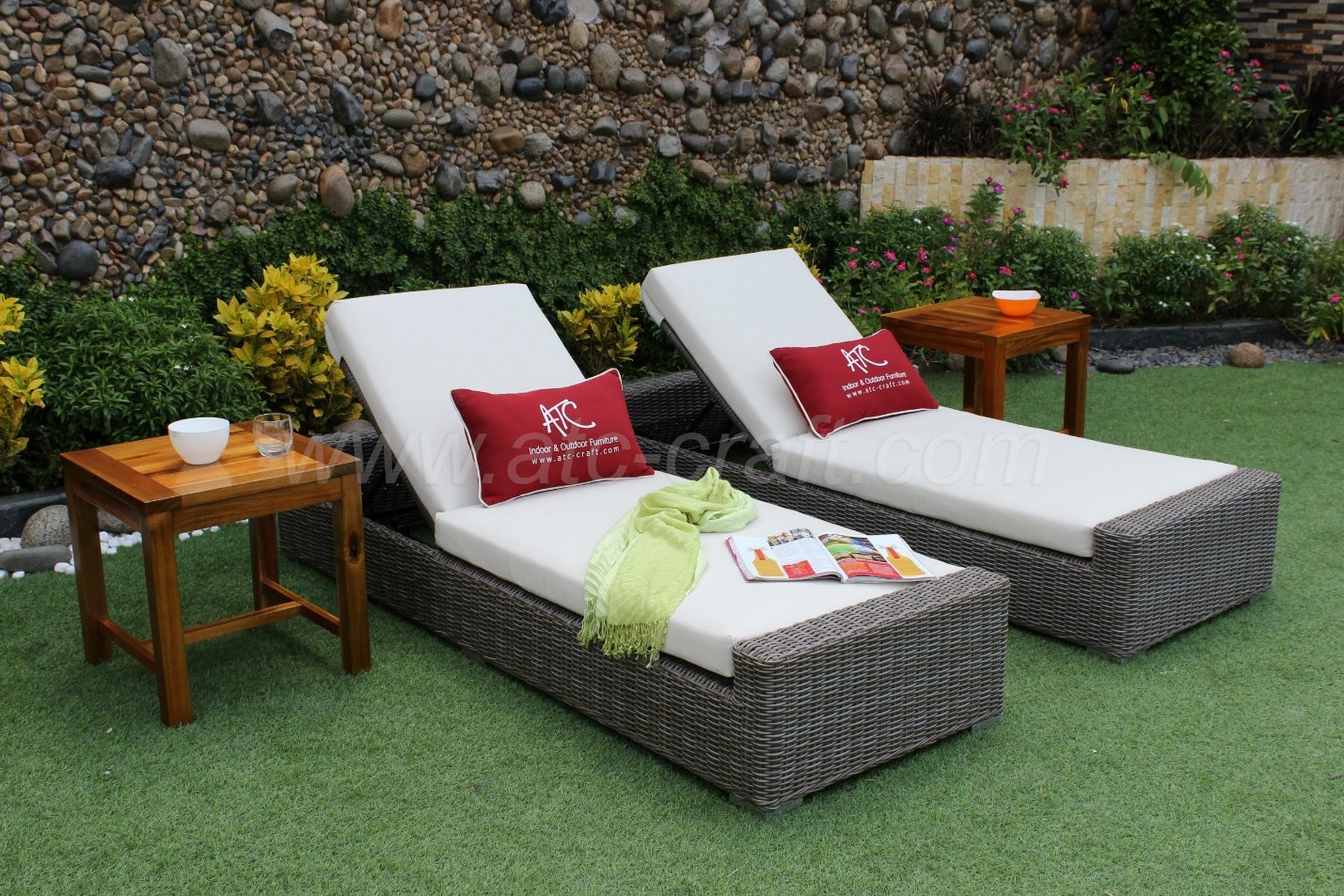 Durable-patio-outdoor-sun-loungers Durable patio outdoor sun loungers