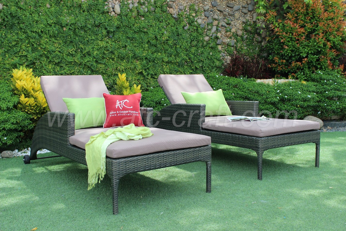 Sun-loungers-often-come-in-pair Sun loungers often come in pair