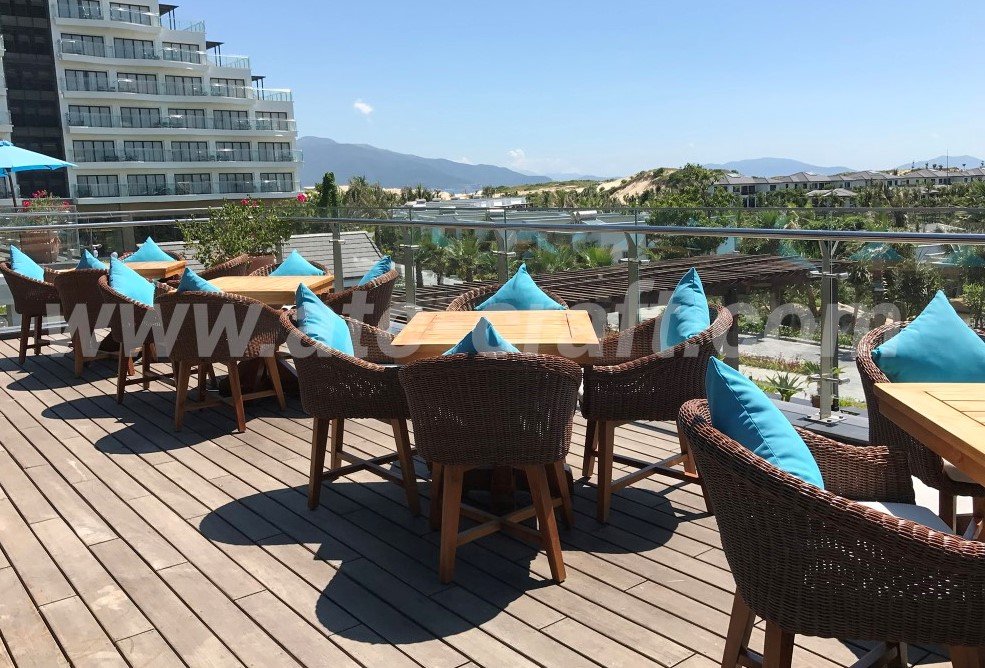 Duyen Ha Resort has its own style with brown chairs and blue cushions